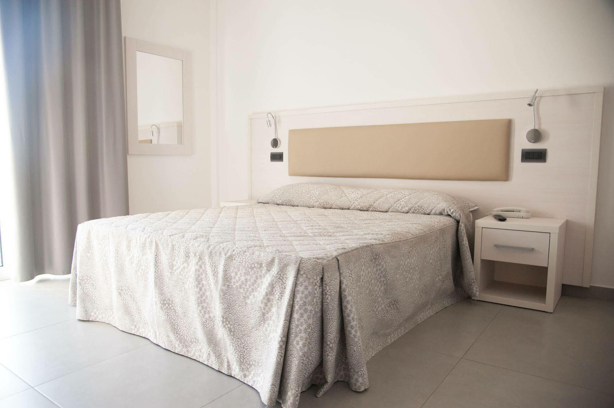 Residence Hotel Albachiara Rimini Ngoại thất bức ảnh